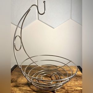 Stainless steel fruit basket with banana hanger